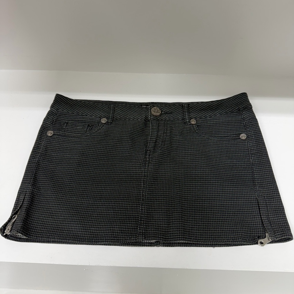 Guess Y2K Black & Gray Houndstooth Mini Skirt | Low Rise Zip Detail | Size S/M